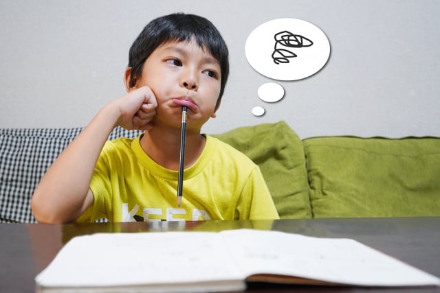 【思緒中斷的小孩】