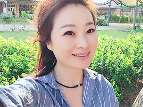 桃園沈小姐，服務業